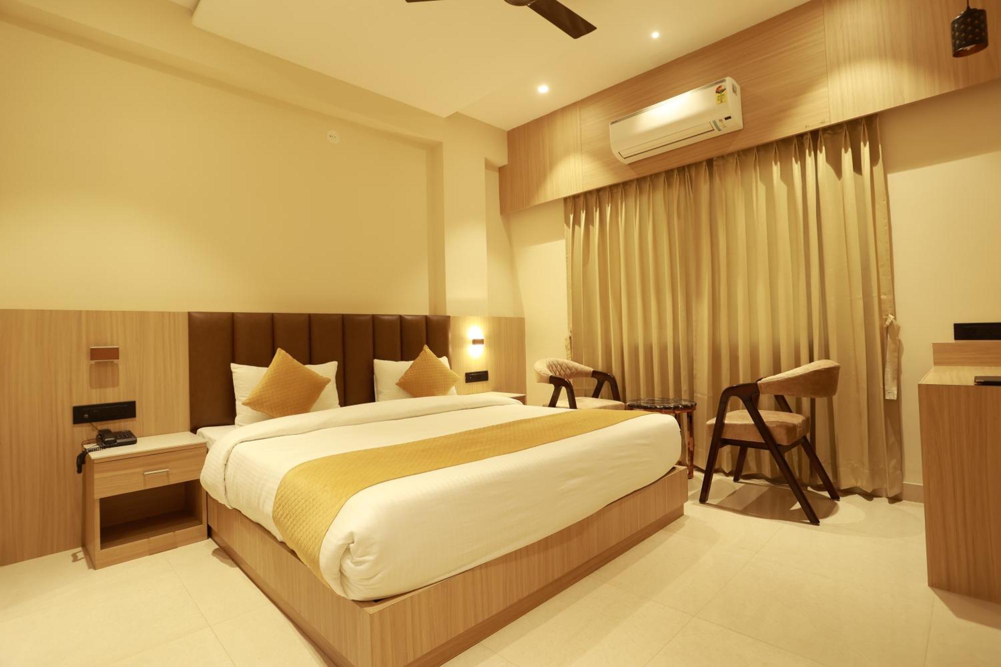 Hotel Taviral Regency Udajpur Zewnętrze zdjęcie