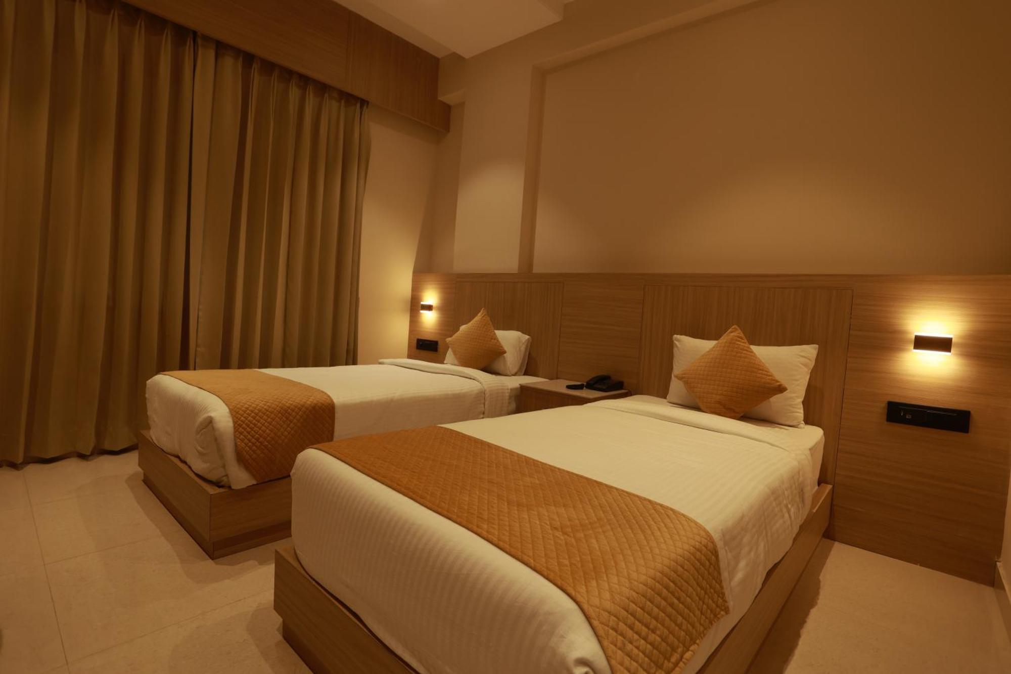 Hotel Taviral Regency Udajpur Zewnętrze zdjęcie