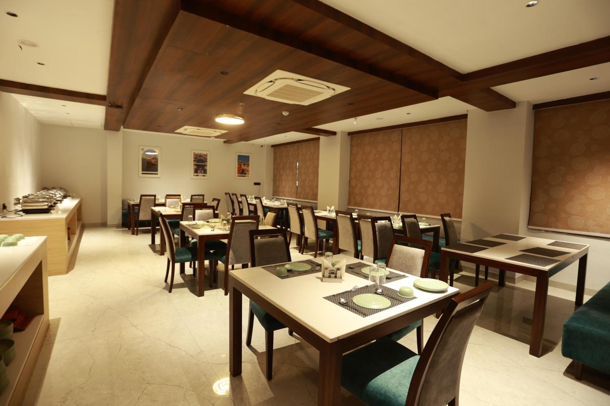 Hotel Taviral Regency Udajpur Zewnętrze zdjęcie